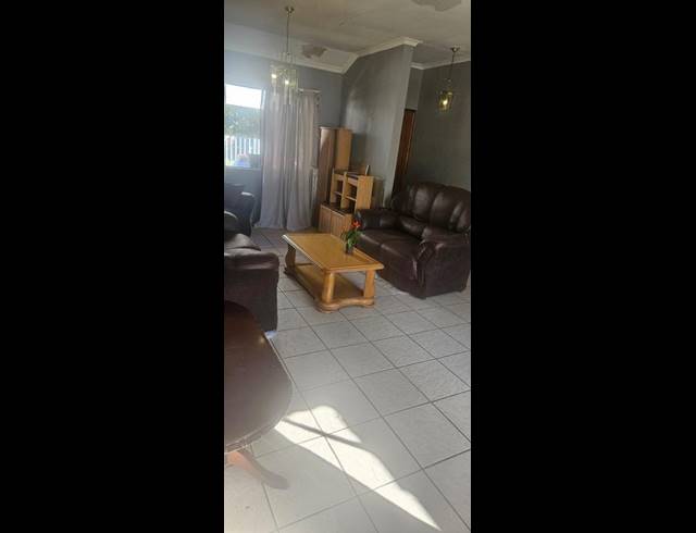4 BEDROOM HOUSE FOR SALE IN BEYERS PARK